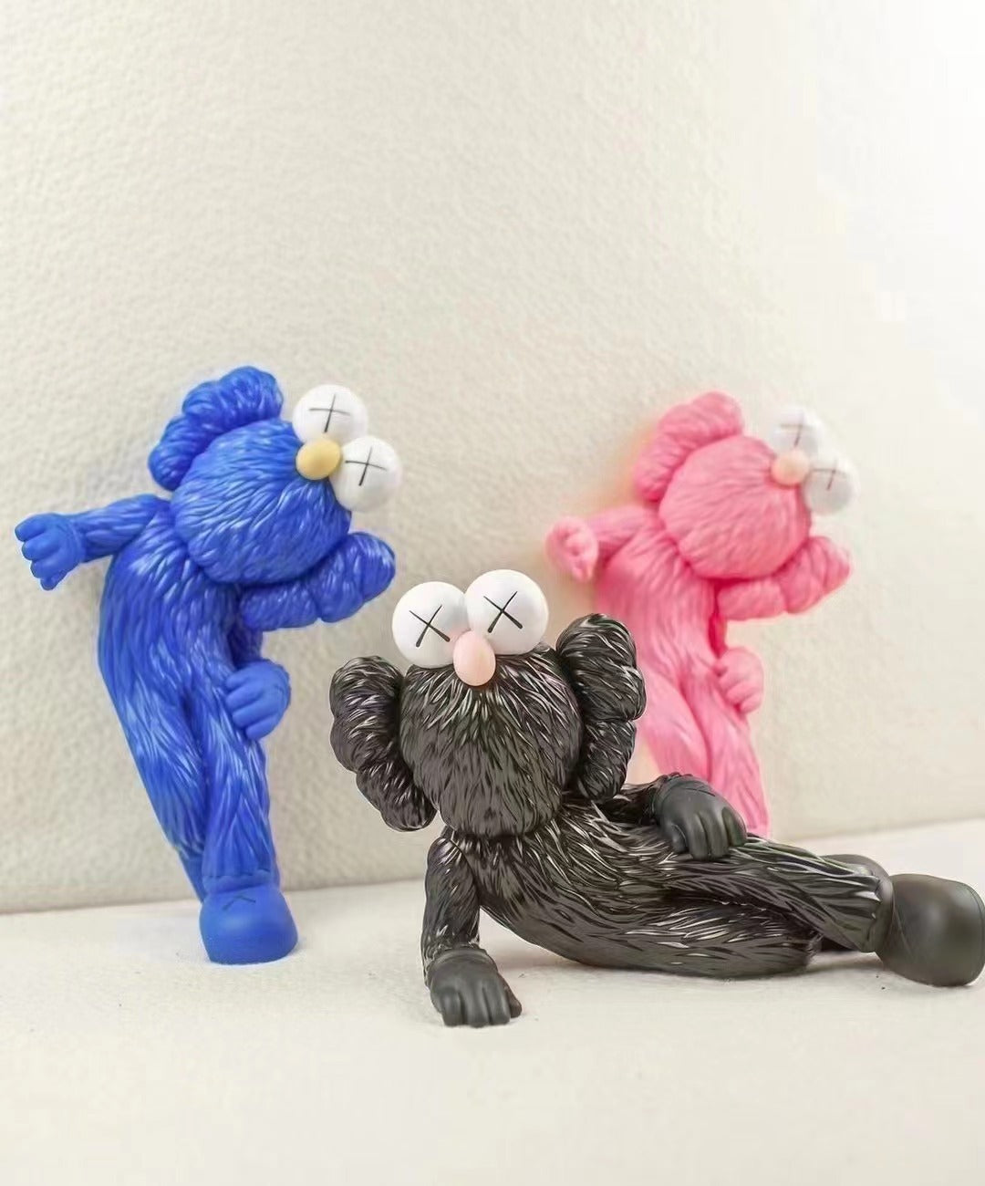 Kaws Time off toy（Sold in sets of three）